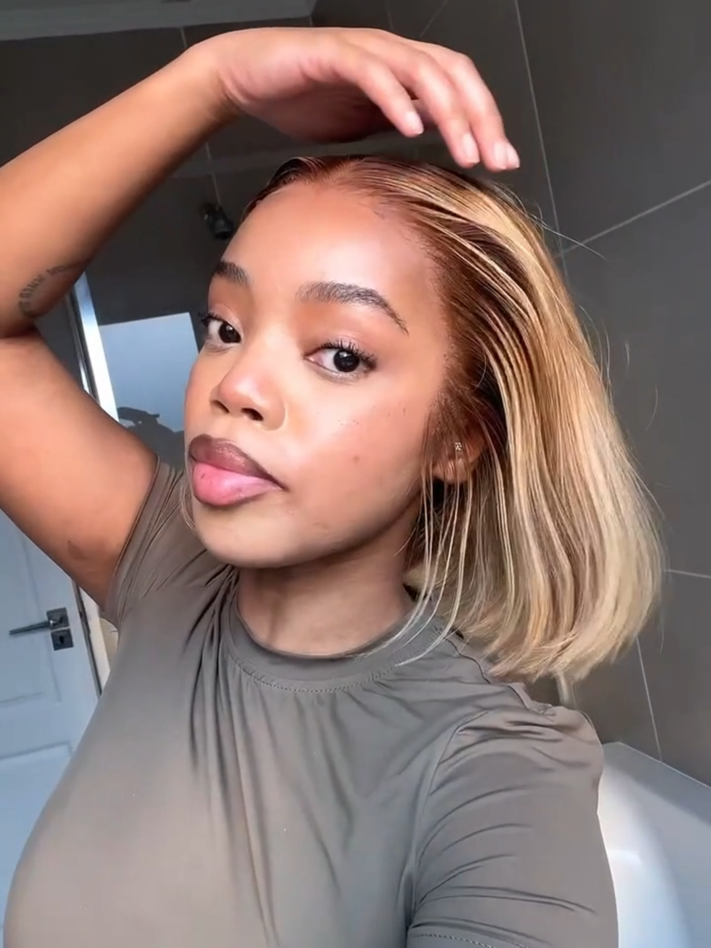 When your ash blonde highlights look SOO snatched…  - Hair info: 10 inch, April001✨ - 27% OFF now! Click my b!o l!nk to get the same👆🏿#myfirstwig #whatyouseeiswhatyouget #wiginstall #wiglover #beginnerwig #protectivestyles #humanhairwig #qualitywig #blackgirlmagic #hairstyles #straighthair #silkyhair #springhairstyle #gluelesswig #summerwig #fypage #bobwig