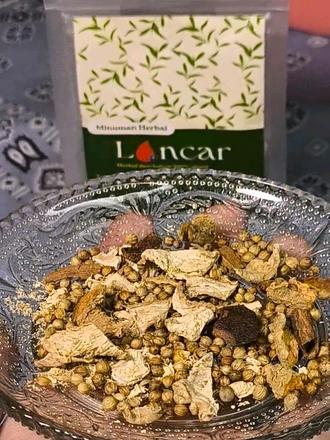 Minuman Herbal Lancar, Teh Rempah Alami isi 10 Kantong. Promo Terbatas.  #minuman #herbal #teh #rempah #alami #minumanherbal #tehherbal #herbalalami #rempahjsr #rimpang #tehrimpang #rimpangjsr #herbaltea #teabag #minumansehat #minumanrimpang #minumankesehatan #resepsehat 