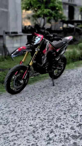 Yakin gak pengen 🤫🫵 @205_decal  #crf150l  #supermotoindonesia  #fyp  #decalsupermoto 