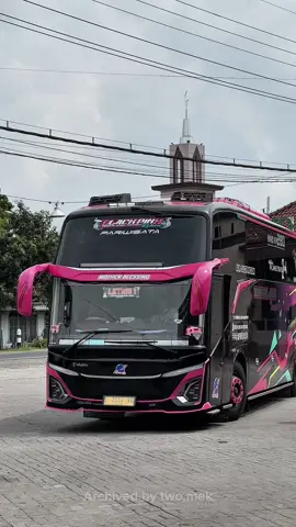 1 menit bersama warna warni tunggal jaya😍 #tunggaljayatransport #tunggaljaya #tunggaljayablackpink #kuningan #jatimanraceway #tunggaljayakidspanda #cinematicbus #buspariwisata #videobus #ngawi_ramah #planetbus #videobusindonesia #xyzbca #foryoupage #4u #hinorm280 #fyp #jetbus5 @Ipan18 @🪨 @🍠 @Ajysamodra_ @GaplekRace🐇🏁 