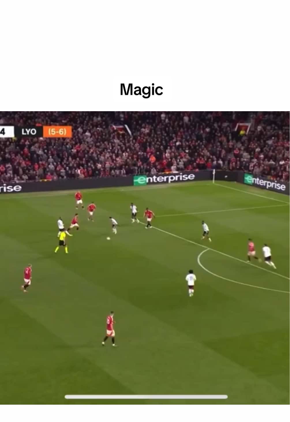Something a bit different:) just pure magic #manchesterunited #kobbiemainoo #harrymaguire #octivedown 