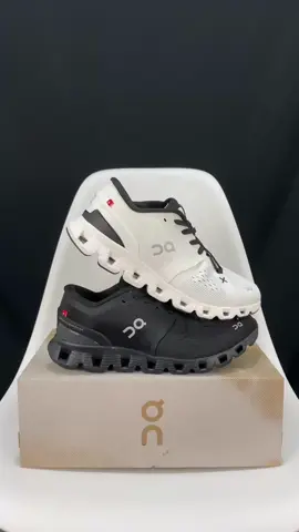 Introducing the new On Running Cloud X 4 colorways : Black Eclipse ⚫️ & Ivory Black ⚪️ #oncloudx4 #oncloud #onrunning #sepatusneakers #sepatukasual #sepatugym #sepatutraining #sepatuolahraga 