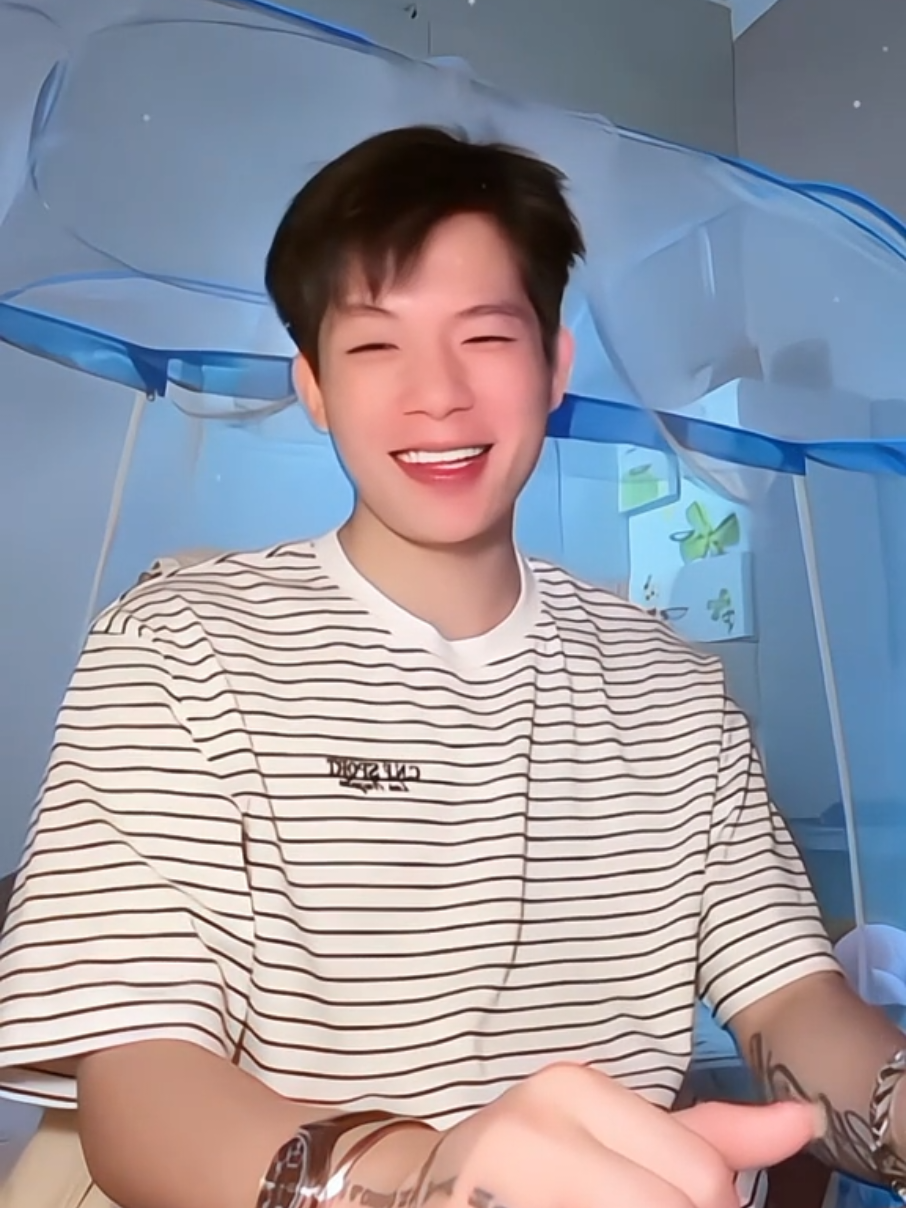 😚                          ....  #trongduonglive #tronggduongg #ảnh #share #slowmotion #dễthương #livestream #abcxyz #trendding #tươngtác #theanh28news 