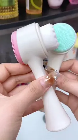 💆‍♀️ 2‑in‑1 Silicone Facial Cleansing & Massage Brush – Blue Refresh and revitalize your skin with this dual‑action manual cleansing brush, expertly designed for deep pore cleansing and gentle keratin removal. ✅ Dual‑sided design: soft silicone bristles for cleansing + massage nodules for circulation ✅ Deep‑clean action: removes dirt, oil & makeup residue ✅ Gentle exfoliation: helps slough off dead skin cells without irritation ✅ Super‑soft & hygienic: quick‑drying & easy to rinse ✅ Ergonomic grip: fits comfortably in your hand ✅ Suitable for all skin types, including sensitive skin 🛒 Shop now: [https://shop.tiktok.com/view/product/1729489099927231265?region=GB&locale=en-GB&source=seller_center] #FacialCleansingBrush #SiliconeSkincare #DeepCleanse #PoreCare #KeratinRemoval #SkinMassage #BeautyTools #SkincareRoutine #SelfCareEssentials #TikTokBeautyFinds #AmazonPets #AmazonMustHaves #tiktokshoppingpaydaysale #viralproducts #tiktokshop2025🔥🔥🔥 #tiktoktranding #foryoupage #AestheticRoomDecor #catsoftiktok #shopnow #for