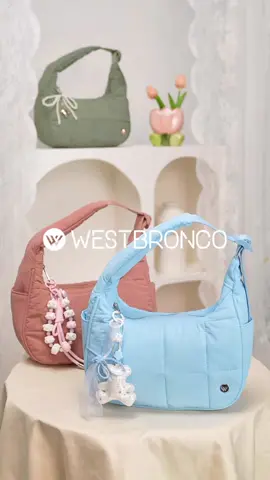 Spacious & Stylish😘😘: the WESTBRONCO crescent bag that fits your summer life. ✨#westbronco #bagforwomen #womenbag #fashion #fyp #giftideas #shoulderbag 