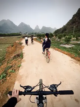 những đứa trẻ lớn lên ở nông thôn#xhuong #xhtiktok #fypシ゚ #timmm #nongthon #abcxyz #fyp #tiktok #xuhuongtiktok #chill #chillchill ##fypシ゚ 