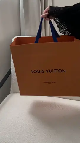 My New Baby 💫🪄🧡 #louisvuitton #speedybag #speedy20 #fyp #explore #اكسبلورexplore #lv #اكسبلور #سبيدي20 #unboxing #هاشتاق #asmr #foryou 