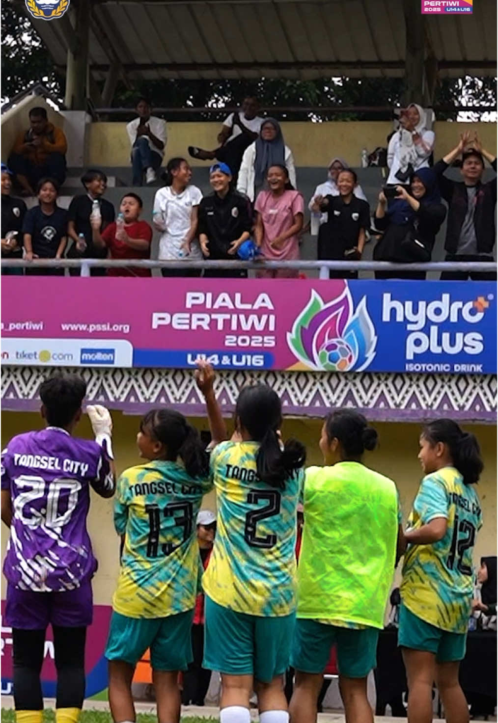 🎥 HYDROPLUS 𝐏𝐢𝐚𝐥𝐚 𝐏𝐞𝐫𝐭𝐢𝐰𝐢 U14 & U16 🎞️ Regional Banten 🔖 Diikuti oleh 13 tim dengan 192 pemain putri, total 26 pertandingan berlangsung pada 14 hingga 20 April 2025. Saksikan langsung pertandingannya di Stadion Mini Cisauk. Babak Semifinal pada hari Sabtu dan Final pada hari Minggu akan disiarkan langsung di YouTube PSSI mulai pukul 08.00 WIB🔔 ‣ #PialaPertiwi ‣ #GarudaMasaDepan 