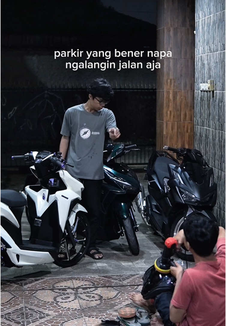 parkir yang bener🗿