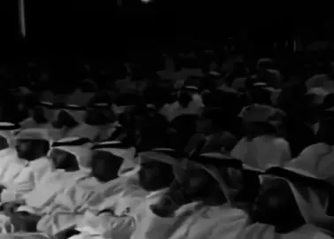 يارب رحمتك لاهلو علي التراب وأصبحت مالي من الوحشة مفر ومطير وأقفو ولدموعهم فوق الخدود أنسكاب وأسمع قريع أحذيتهم في الوداع الاخير ودخلت في عالم البرزخ وطال الاغياب  وفارقت كل القرايب والاهل والعشير وجوني ماليكتللي العمل والعذاب  وأستسلمت نفسي منكر وجاني نذير في موقف لسؤال يزيد ثقل الجواب الا برحمتك يلي بالخفايه خبير يـآرب حملت نفسي بالشقى والعتاب ومديت حبل الخطى لبليس وأصبحت أسير #تركي_الميزاني #fyp #foryou 