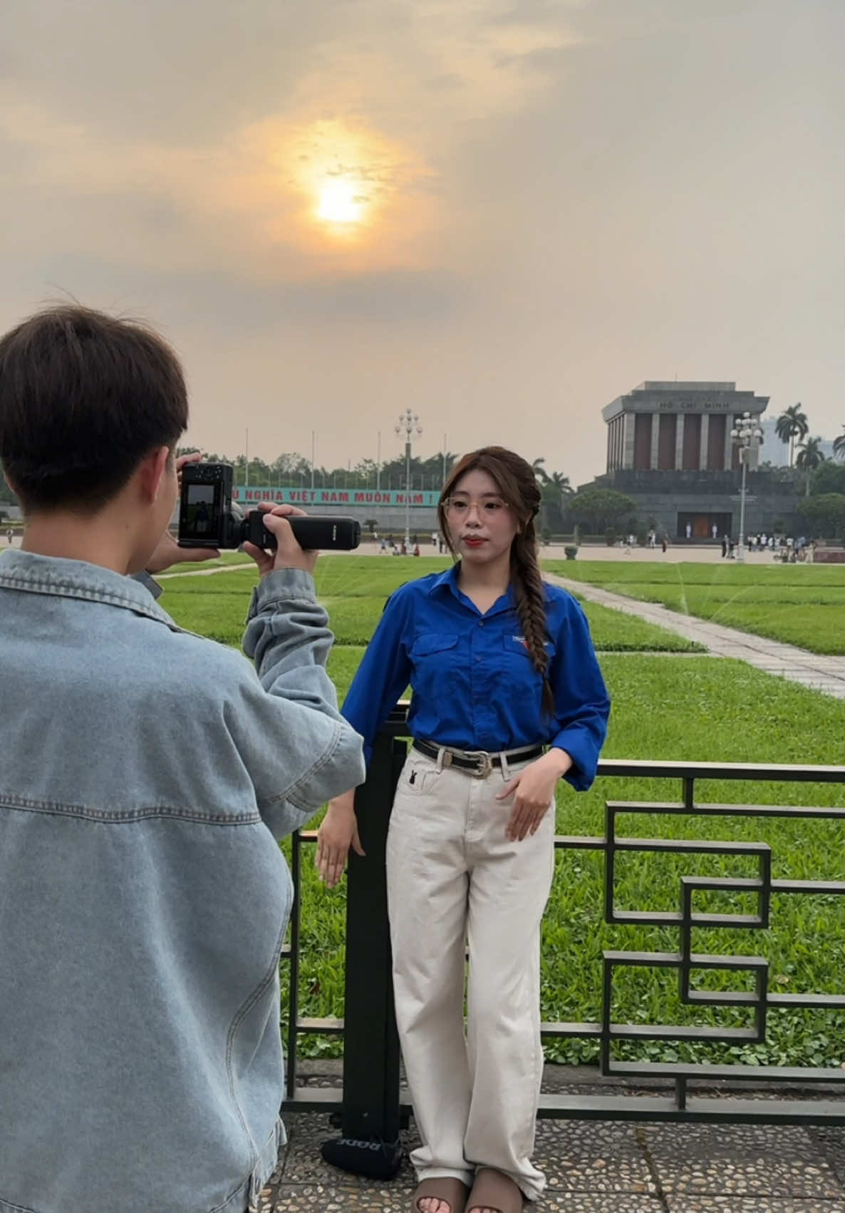 Hậu trường của idol nào đây 🌚 #quangcon #xuhuong #khanhlinhff 