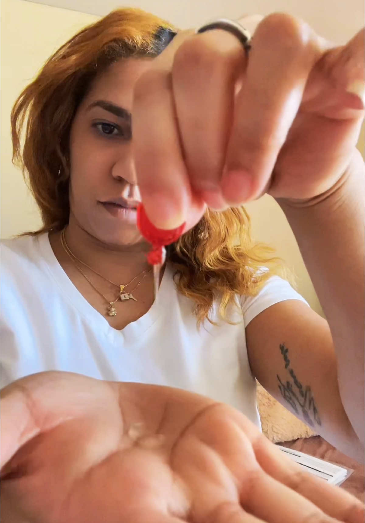 10/10 esto lo es todo 🤭🤭 cuida tu pelo manita con #poeroeshairoil #poeroeshairvitamins 