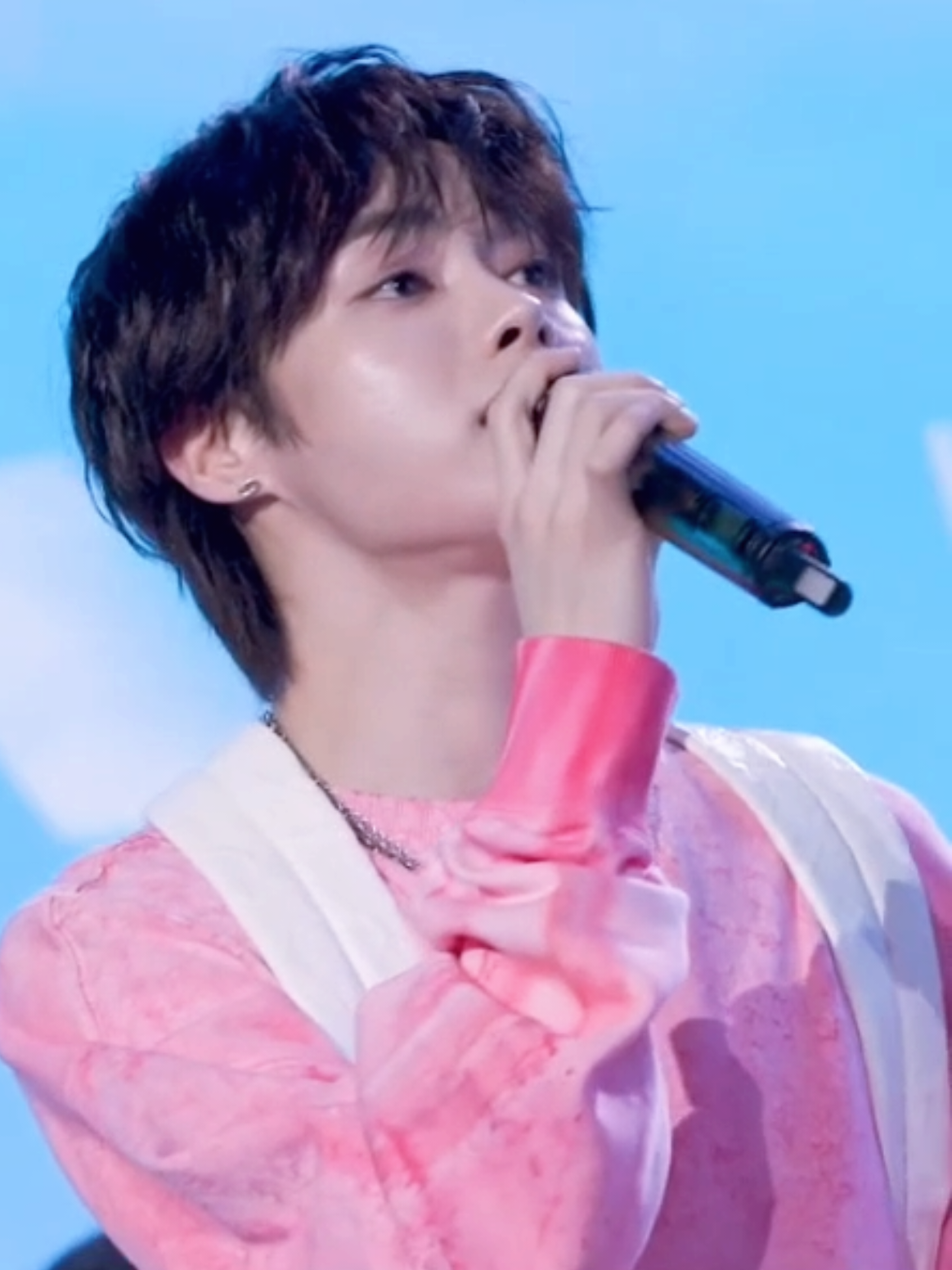 Anh ta lại đem nhạc Việt lên sóng Hàn nữa roài ❤🥀🌽🌻 Hoài niệm concert quá mn ạ À nhưng mà anh ơi lời hơi sai sai nha 🤧👌😂 #hanbiniland #ngôngọchưng #ngongochung #hanbin_tempest #hanbin_yuehua #hanbin #hanbin_iland #hubi #hungbin 