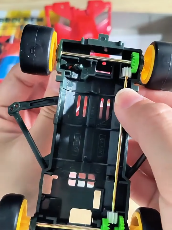 Asmr merakit mowang | Broken Gigant #tamiya #mini4wd #tamiyamini4wd #mainan90an #nostalgia90an #chaoxingmowangmini4wd 