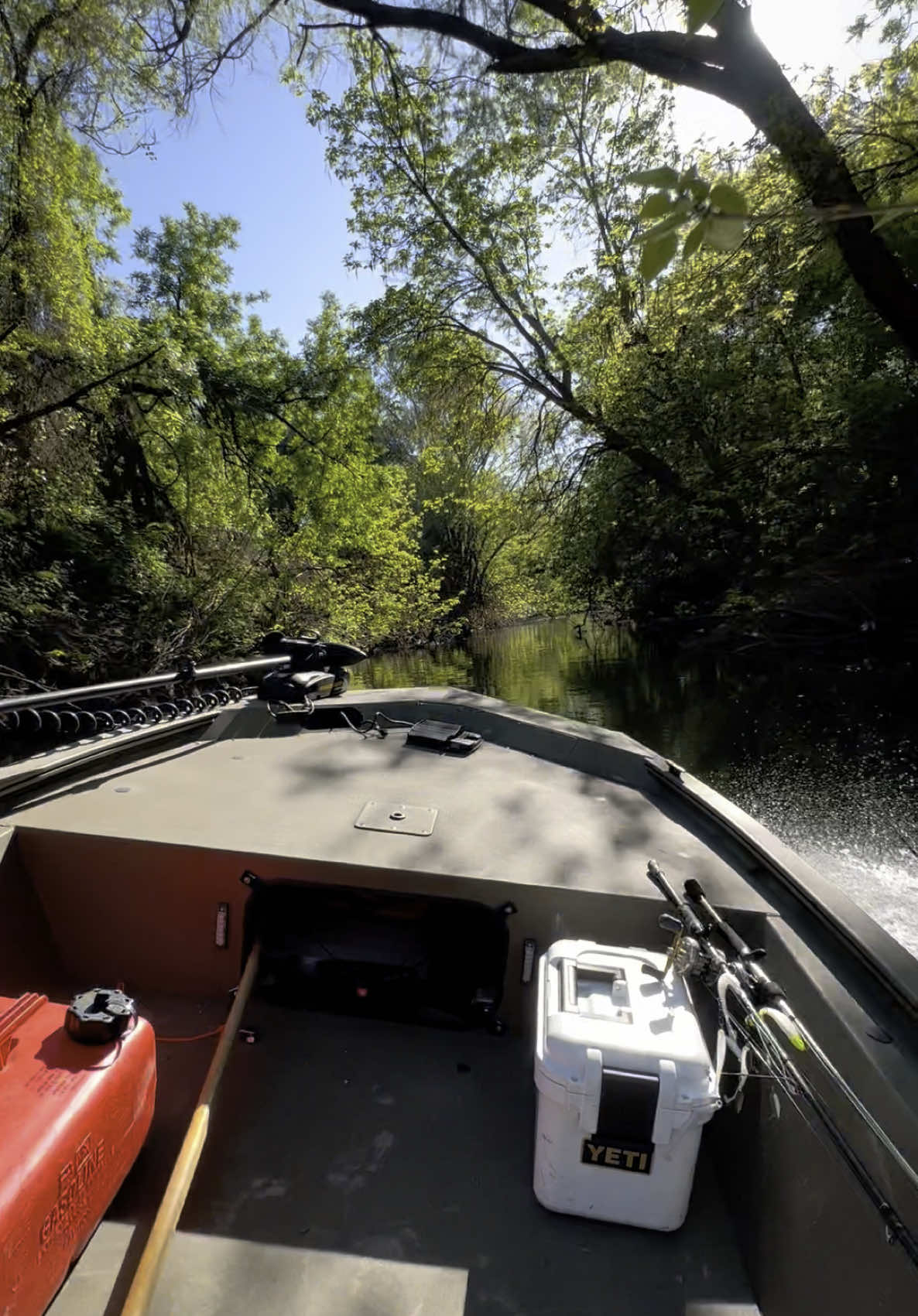 Ole big Chico creek Ole big chico creek #summertime #jetboat #trackerboats #yamaha #yamahaoutboards #yeti #creek #skinny #skinnywater #jonboat #riverboat #jetjon #aluminumboats #yamahajetboat #yamahajetboats #outboard #outboards #tillerlife  @Boats.daily @TexasOutboardJets @JetBoatsofTexas @Water Cowboys @Boat Gang 