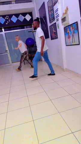 Best dancer in Cyprus ❤️❤️❤️❤️#goals #devinelapersonne #fyr #cyprus #dancer 