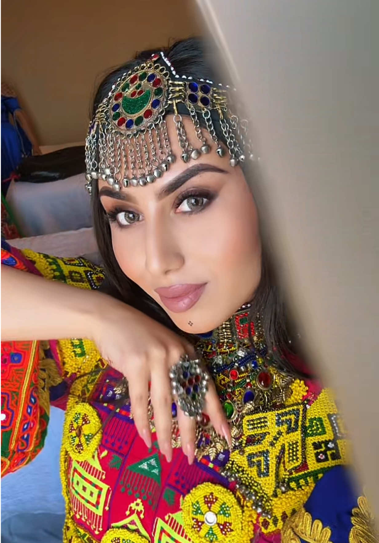 Serving culture and glam, all in one look✨ #culturalglam #ottawasalon #beautybyTahmina #beautywithheritage #afghangirl #🇦🇫❤️ #beauty #glam #fup #afghanstyl #MUA #glammode 