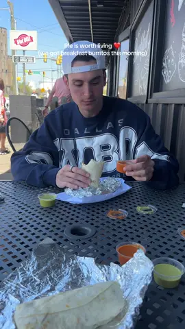 everything is right in the world 😌 