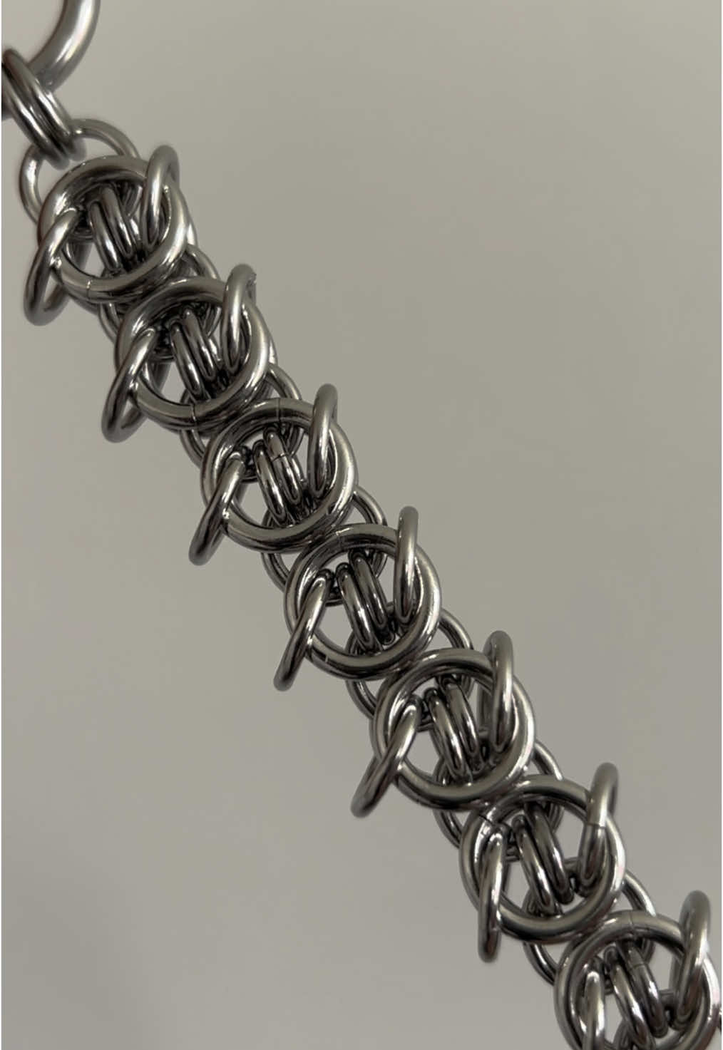 Making of the ‘MILEENA’ chain 🗡️ An original design inspired by the Mortal Kombar character Mileena & her ravenous tendencies ⚔️ #jewellery #chainmail #handmade #asmr #trending #SmallBusiness #goth #DIY #gift #chains #fyp #wfh #makingof #tutorial #shopsmall #worldwide #howitsmade 