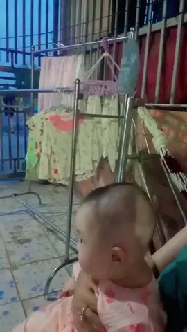 Nụ cười của bé là niềm vui của mẹ nụ cười của bé là câu ca tặng cha nụ cười của bé là vần thơ trong sáng như mặt trời rạng soi trên những gương mặt hoa. #embedangyeu #xuhuong #trend 