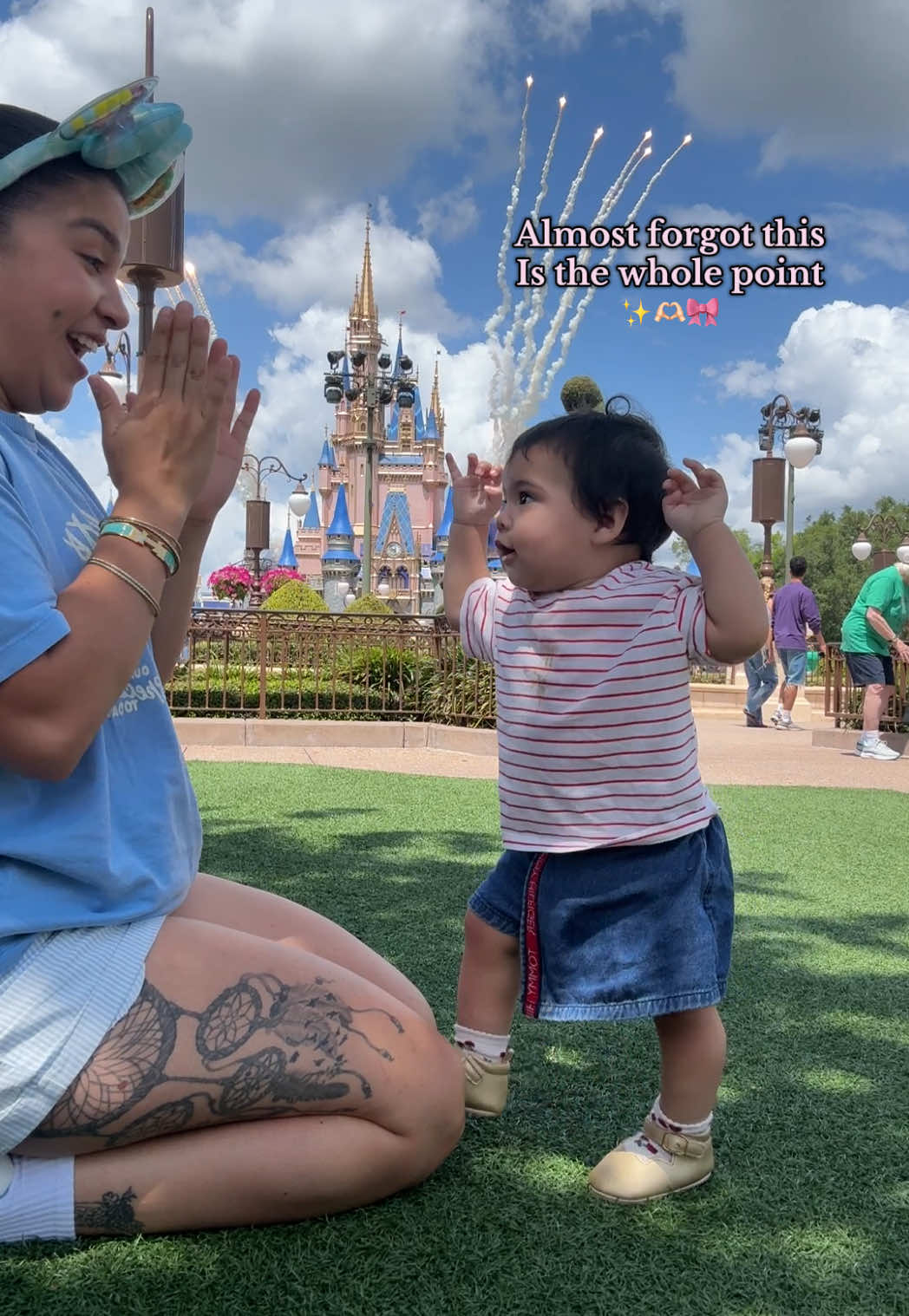 To be able to take her to Disney every other day is a privilege I love our time together  my princess 🎀🫶🏻✨ #disneyworld #disneybaby #magical #fyp #mommydaughter 
