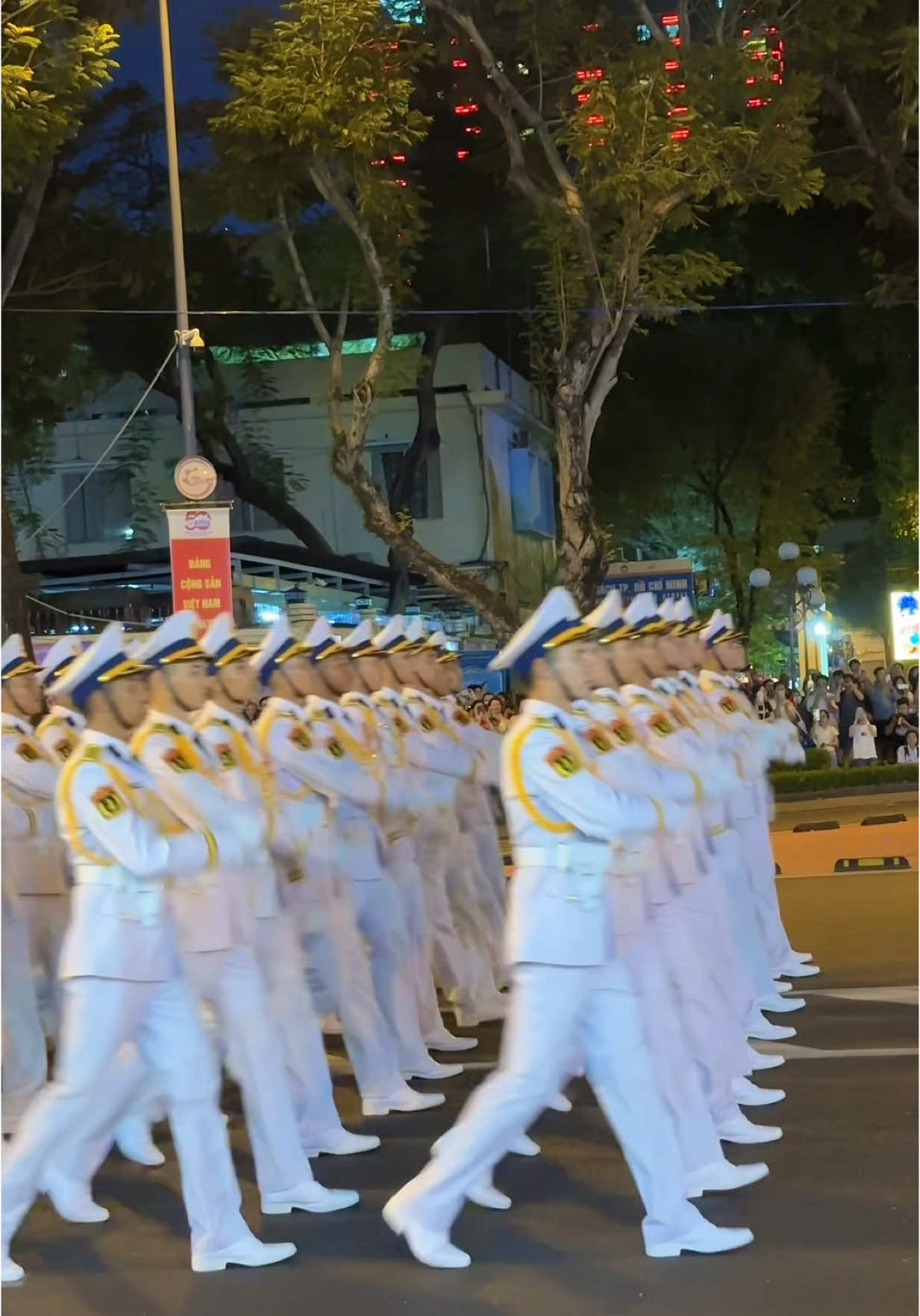 Cùng xem Tổng hợp luyện Lễ diễu binh, diễu hành chào mừng Ngày 30 Tháng 4. #30thang4 #saigon #saigoncityview 