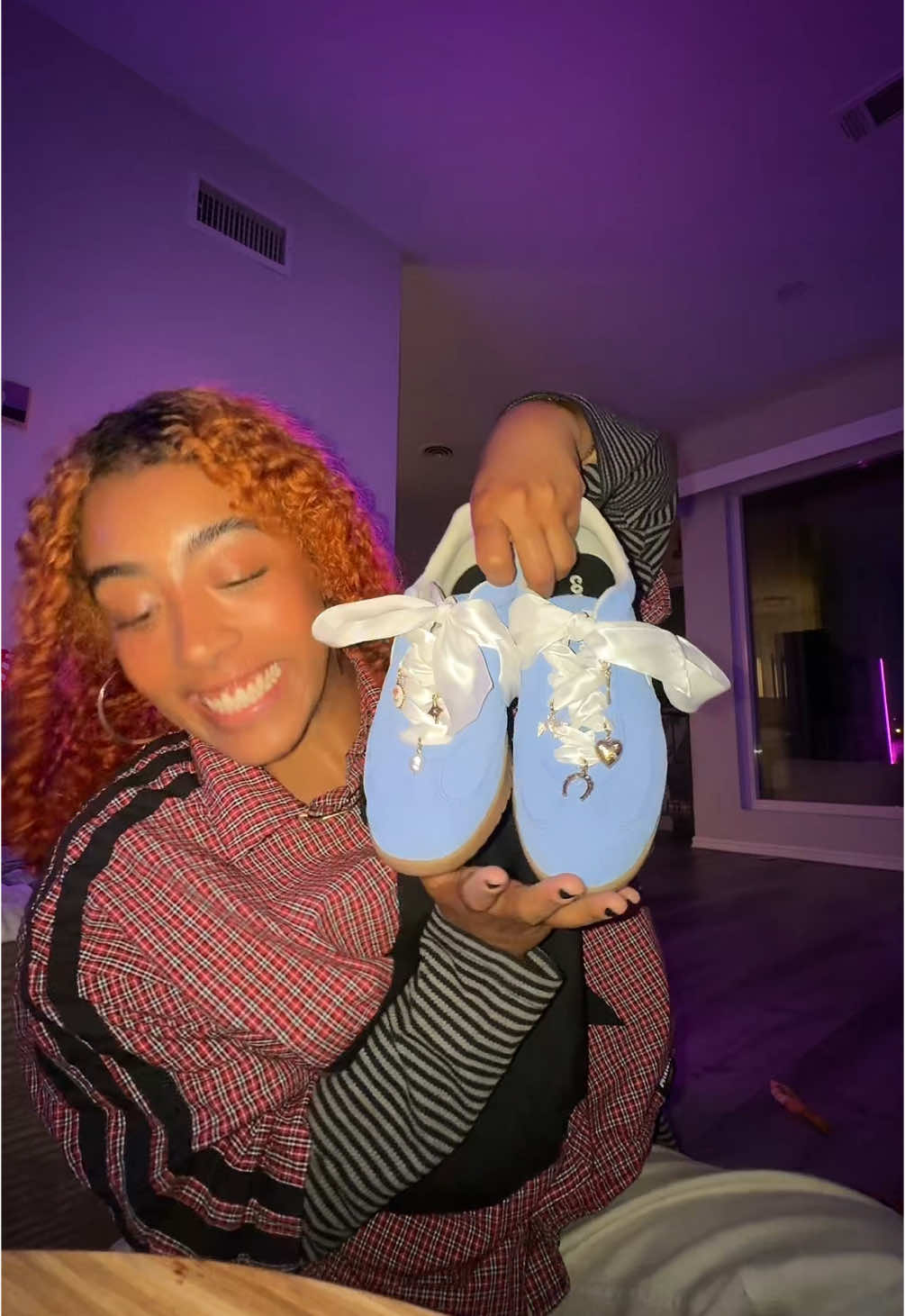 let’s charm out our shoes for coachellaaaaaa🤭⭐️✨