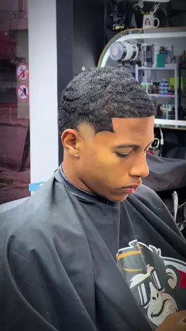Taper fade😍🔥 @9⭐ #virał #fyp #barbershop #💈✂️ #taperfade #barber 