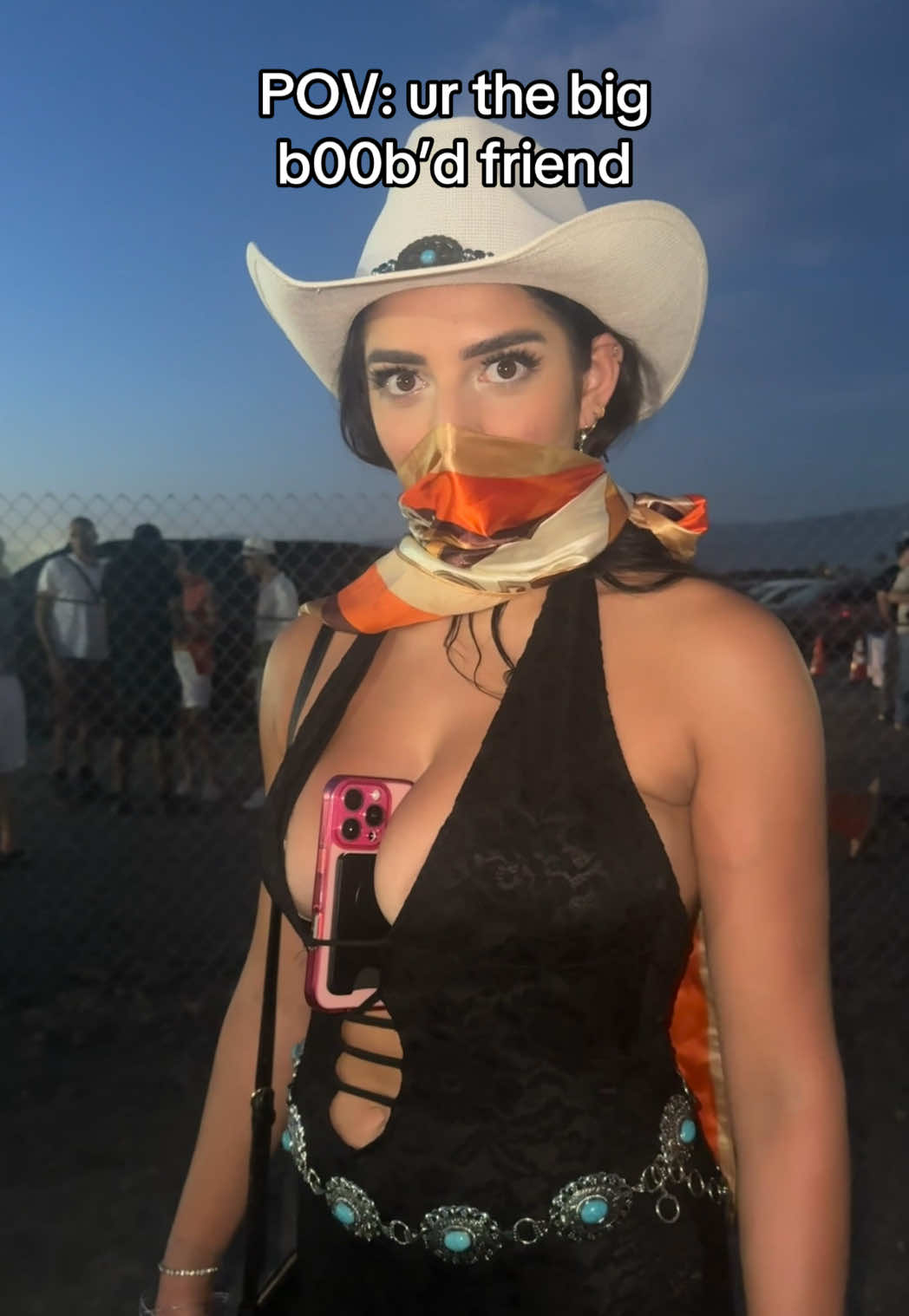 Why would I need a purse 🤣 tag ur big b00b’d friend #girl #coachella #festival 