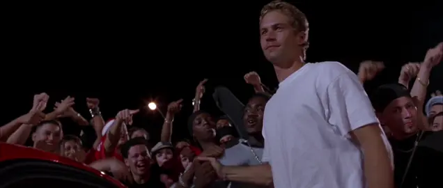 paul walker no seu auge dos anos 2000. #brianoconner #velozesefuriosos #paulwalker #fastandfurious #hungria #hungriahiphop #foryoupage #fyp #fyyyyyyyyyyyyyyyy #viraliza 