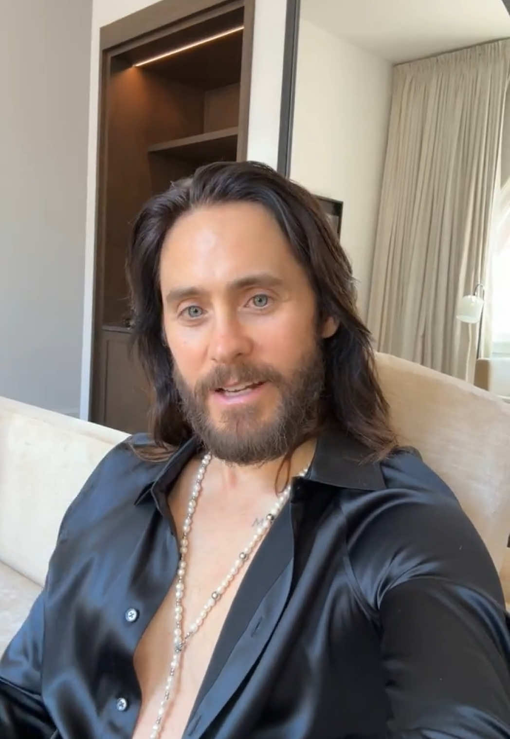 August 16th we are celebrating 20 years of A Beautiful Lie at the LA Kia Forum🖤 who’s coming?? #abl20 @jaredleto  #livemusic #OnTour #jaredleto #emo #rockmusic 