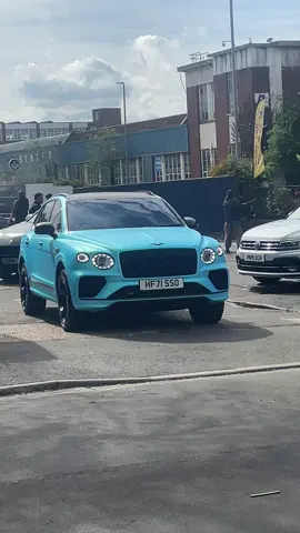 #dontletthisflop #fyp #allcarsinluton #fypviral #luton #viral #snxmzu #shadowbanned #goviral #fyppppppppppppppppppppppp #foryoupage #bentlay #lamborghini 