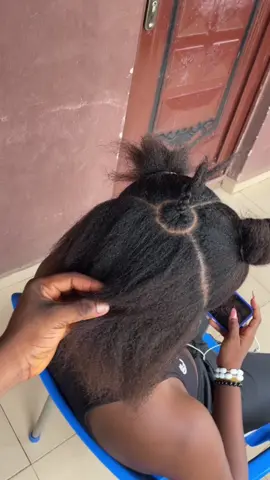 When I say Rose you say hair 😍❤️#rosehair #tasuedstudentbraider #shukuhairstyle #hairtransformation #hairtransition #explore #beforeandafter#braider #latesthairstyle @X-Pression® 