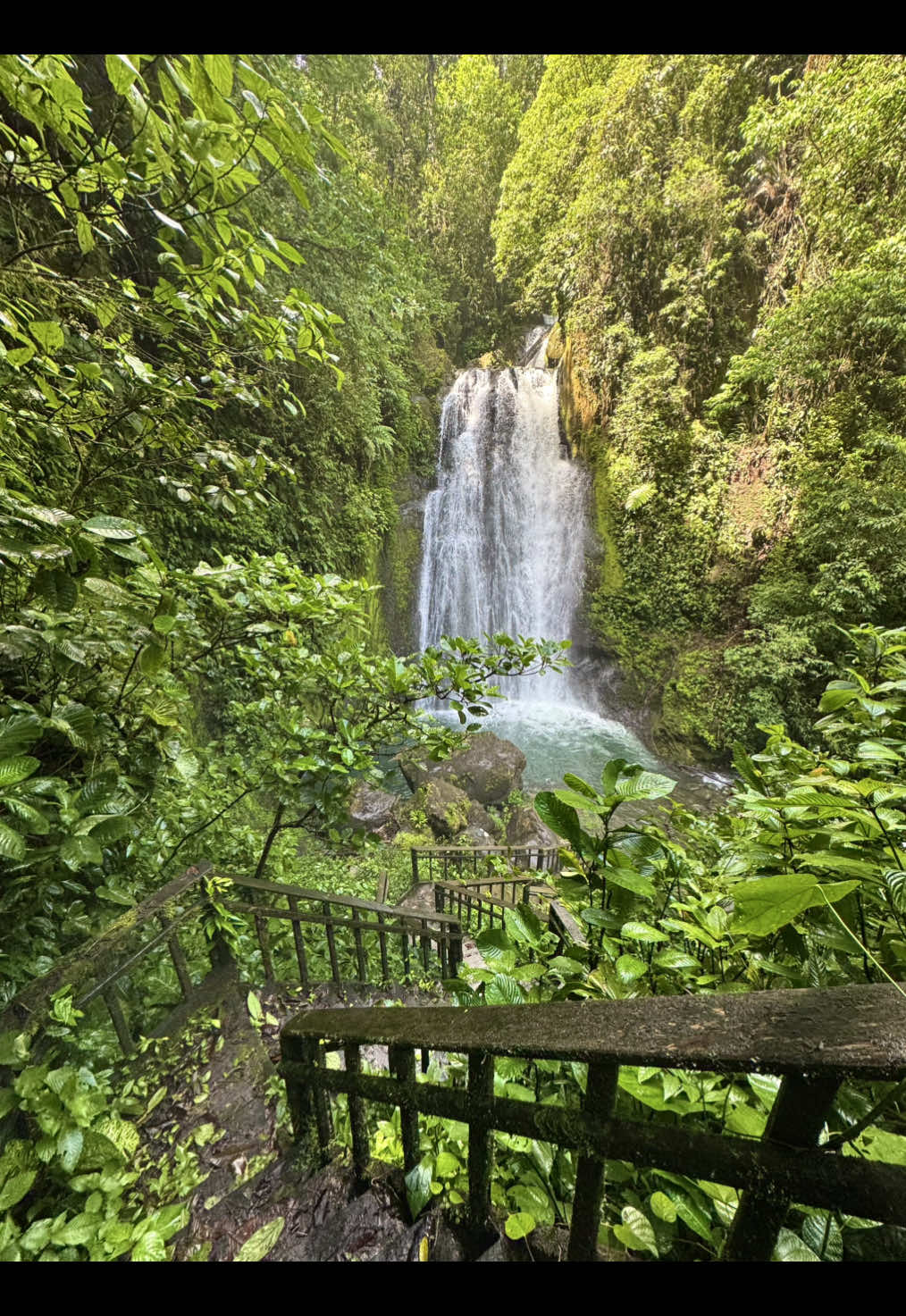 Las pequeñas grandes cosas que siempre me harán feliz ❤️‍🩹 #costarica #waterfall 