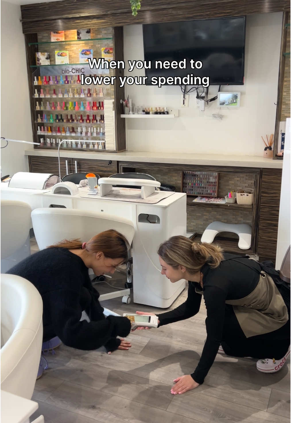 When you need to lower your spending 💸👀 #salonhumor #skit #manicure #nailsalon #nails #funny #funvideo #trend #comedy #calgarylife #yyc #calgary