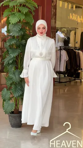 يقـدم لـكـم ⚜️ Heaven Boutique ⚜️ ✨الكولكشـن الصيفي ✨ فـستان كـلوش فيكـة الـردن واليـاخة تمـوت تكدرون تعتمدون التوربـان ويا ومراح تبـين رقبـتكم ✨💕 الالوان : وردي  - ابـيض - اسـود  - بيجي   القياس : 38 - 40 - 42 - 44 - 46   🔺القالب راهي 🔺 🔺طـول الفستان : 140 سم 🔺 طول المودل : 167 سم 🔴 الحجاب متوفر وبعدة الوان 🔴 ‏‌‎للطلب راسلونا دايركت 📥  ‏‌‎او الاتصال عبر الواتس اب 07719666132  ‏‌‎📍عنوان البوتيك : زيونة شارع الربيعي مجمع الانيوم مقابل كوزمتك هدى يوسف ‏ #fashion  ‏#memes  ‏‌‎#ازياء ‏‌‎#ملابس  #قاط ‏#iraq  ‏#baghdad  ‏#Love  ‏#fyp  #طقم #تخرج_طقم #تخرج