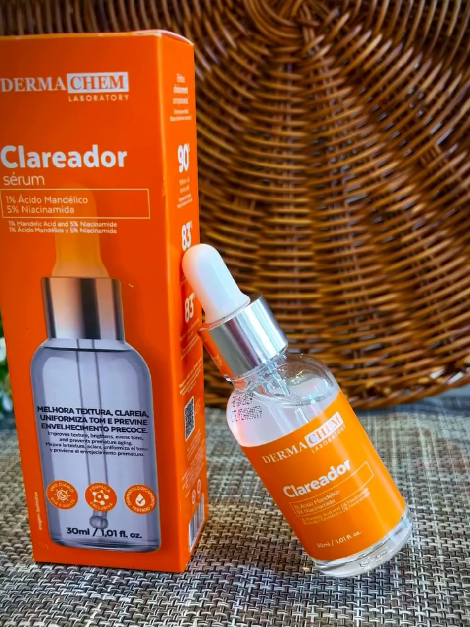 Olá Deusas! ✨ Testei esse combo maravilhoso da Dermachem: sérum clareador + protetor solar FPS 60 com toque seco! Pele linda, tratada e protegida! Link na bio! 🛍️🩷 .. .. ... ...  #skincare #achadinhosdananda #dermachem #cuidadoscomapele #autocuidado