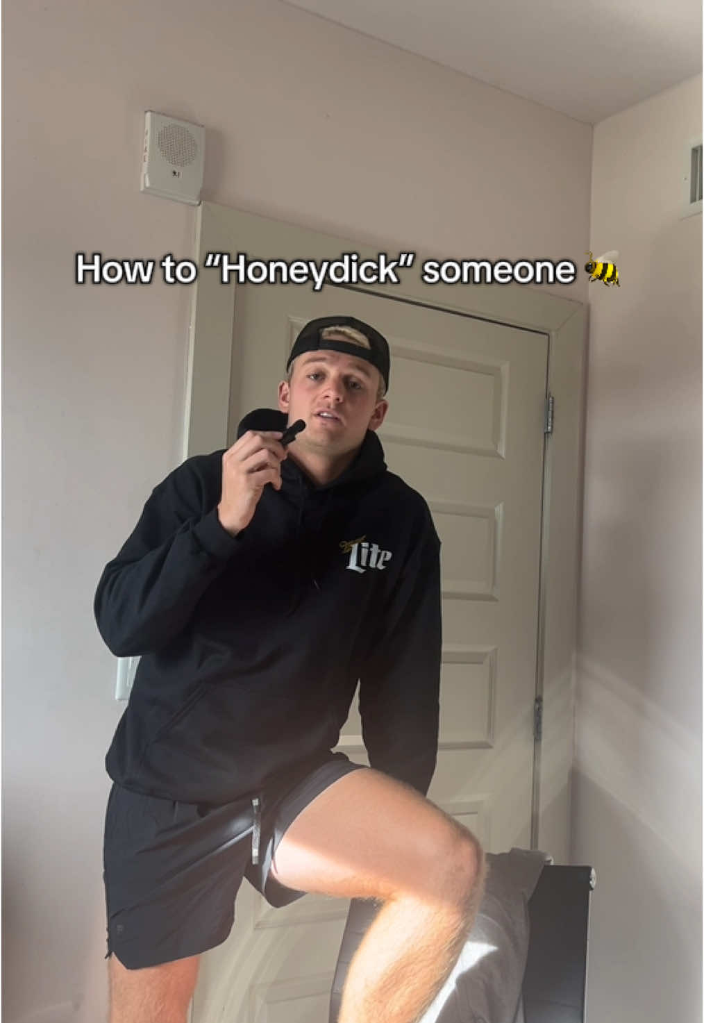 got a couple free drinks this way too 🥂 #frat #college #tips #trending #fypage 