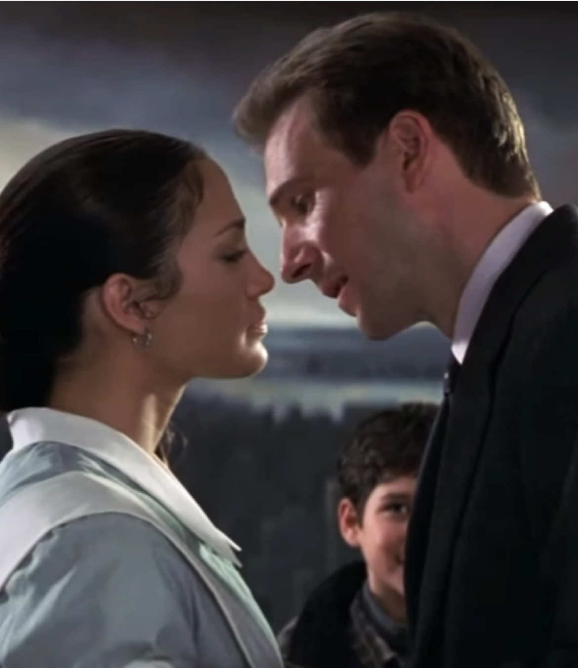 who would've thought that we'd ever get a romcom with Voldemort #maidinmanhattan #maidinmanhattanedit #maidinmanhattanmovie #jenniferlopez #jenniferlopezedit #harrypotter #voldemort #ralphfiennes #ralphfiennesedit #romcom #2000s #foryou #fy #foru 