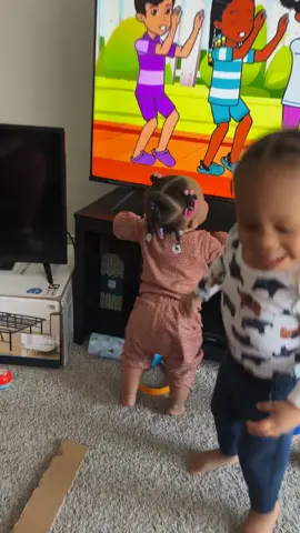 With her short self😂 You can’t tell my daughter nun when her girl gracie is playing on tv🤣💕@Gracie's Corner #fyp #toddlersoftiktok #funnymoments #daughtersoftiktok  #fypシ゚viral #clearingmydrafts 