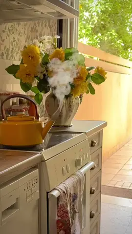 #countrydeco #teapot #teaandsongs #putthekettleon #slowliving #cozyhome #countryliving #cottagecore #slowandsimpledays 