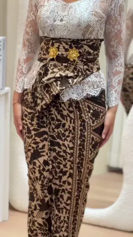 Ready stock sutra paris rayon motif rembang coklat • • #kamenbali #fypシ゚ #fypシ #kamensetselendang #sutraparis 