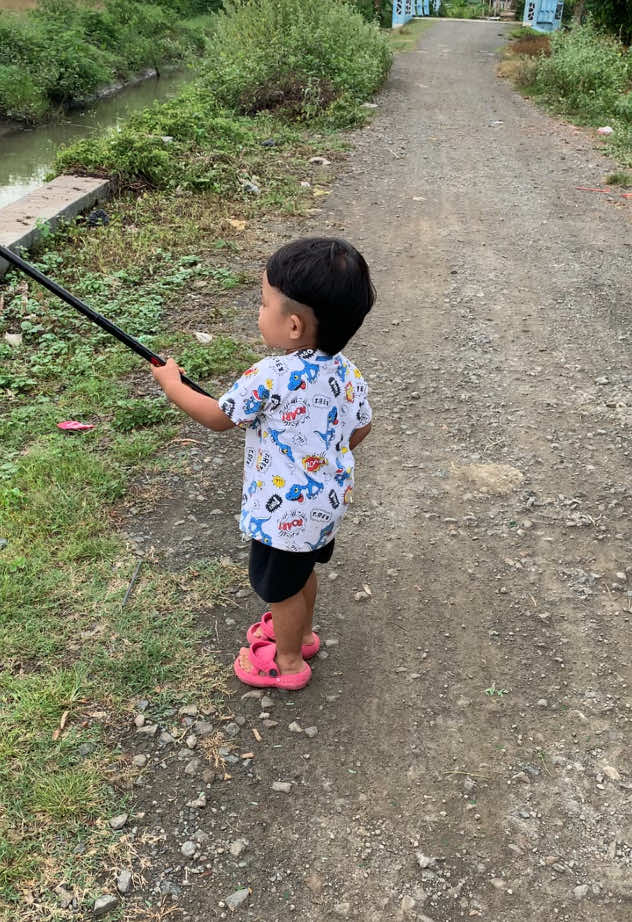 ajarin mancing dong cil😨