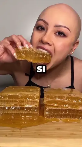 Miel de abeja  . . . . . #miel #vidasaludable #vidanatural #saludyvida #viral #parati #fyp #foryou 