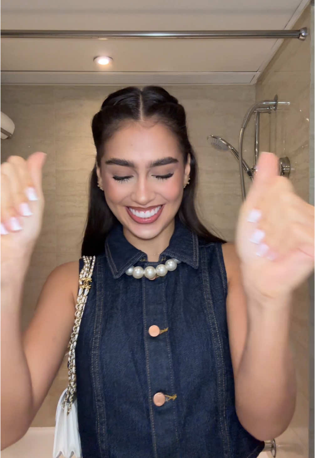get ready with me en Hong Kong. ⭐️