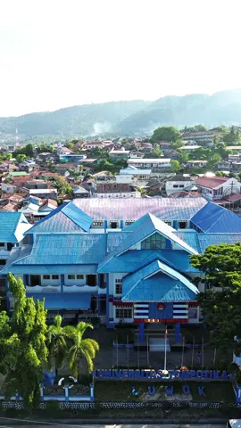 Nah nah Siapa Mahasiswa dan Alumni Universitas Tompotika Luwuk ???  #kampusmerdeka #luwukpride🏝🔥 #vibeskampus #dronevideo 