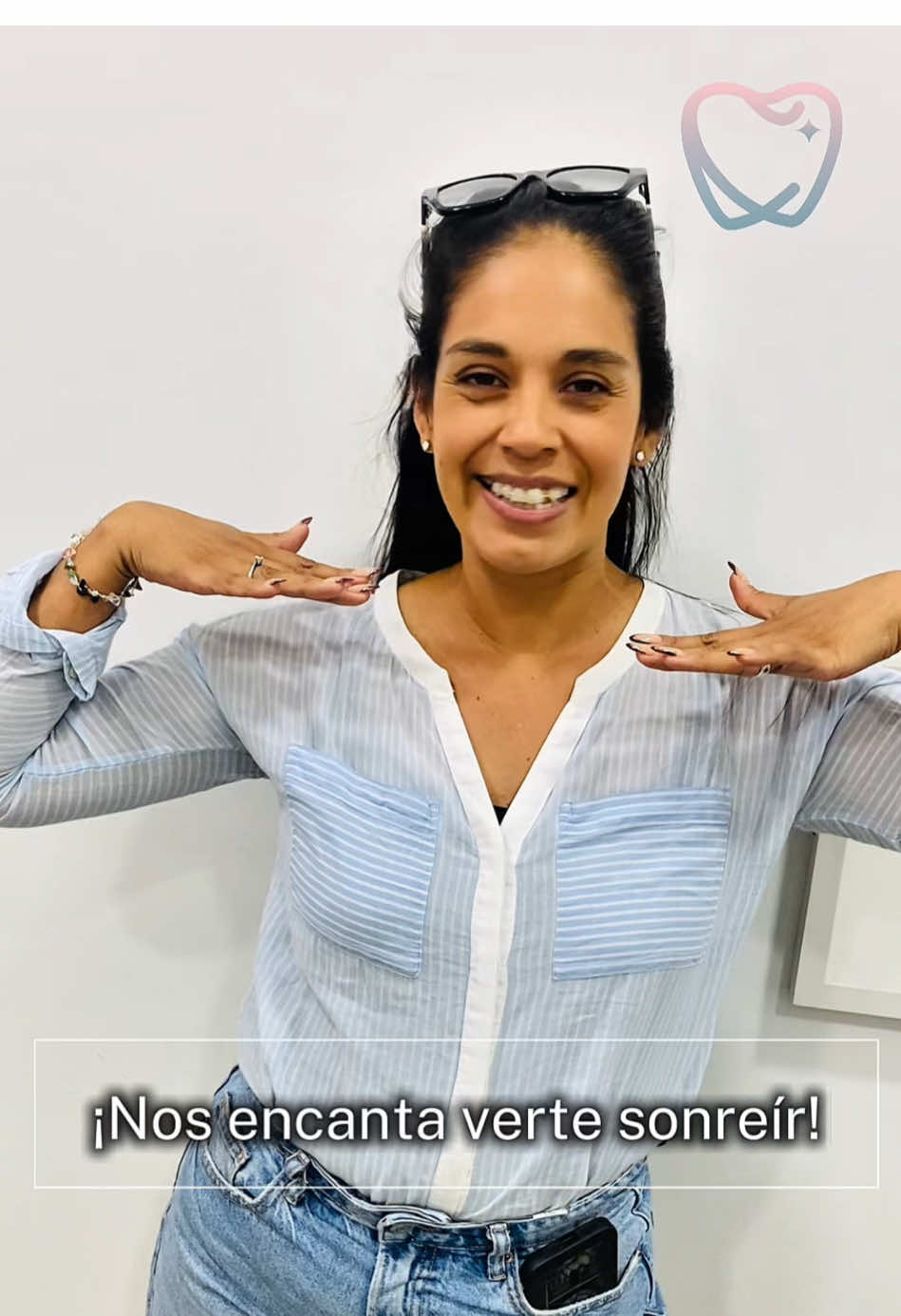 Hoy iniciamos una nueva historia con ayuda de nuestros brackets estéticos… ¡A brillar, @Fio✨! 🦷 #BracketsEstéticos #OrtodonciaDiscreta #BracketsTransparentes #OrtodonciaEstética#CapCut 
