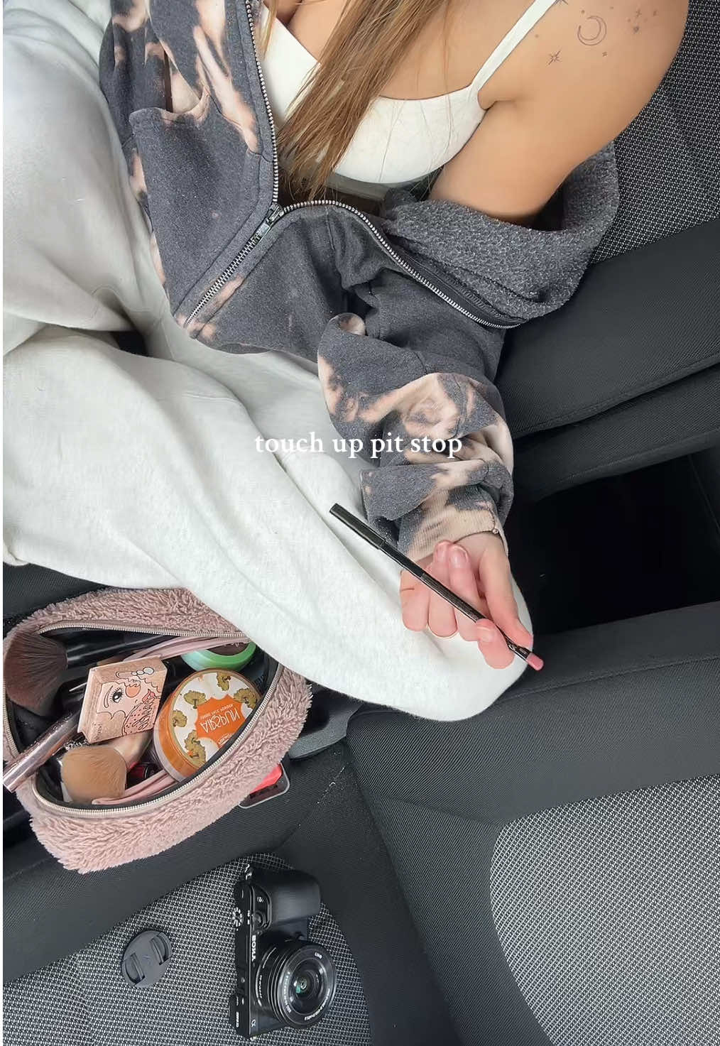 I have a whole lipgloss stash in my car #fyp #girlythings #viral #MakeupRoutine 