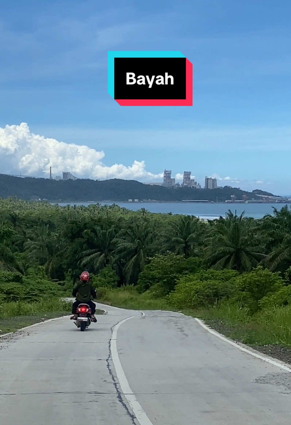 Bayah 🌊 #bayah #sawarna #pantai #lebakbanten #view #fyp #adventure 