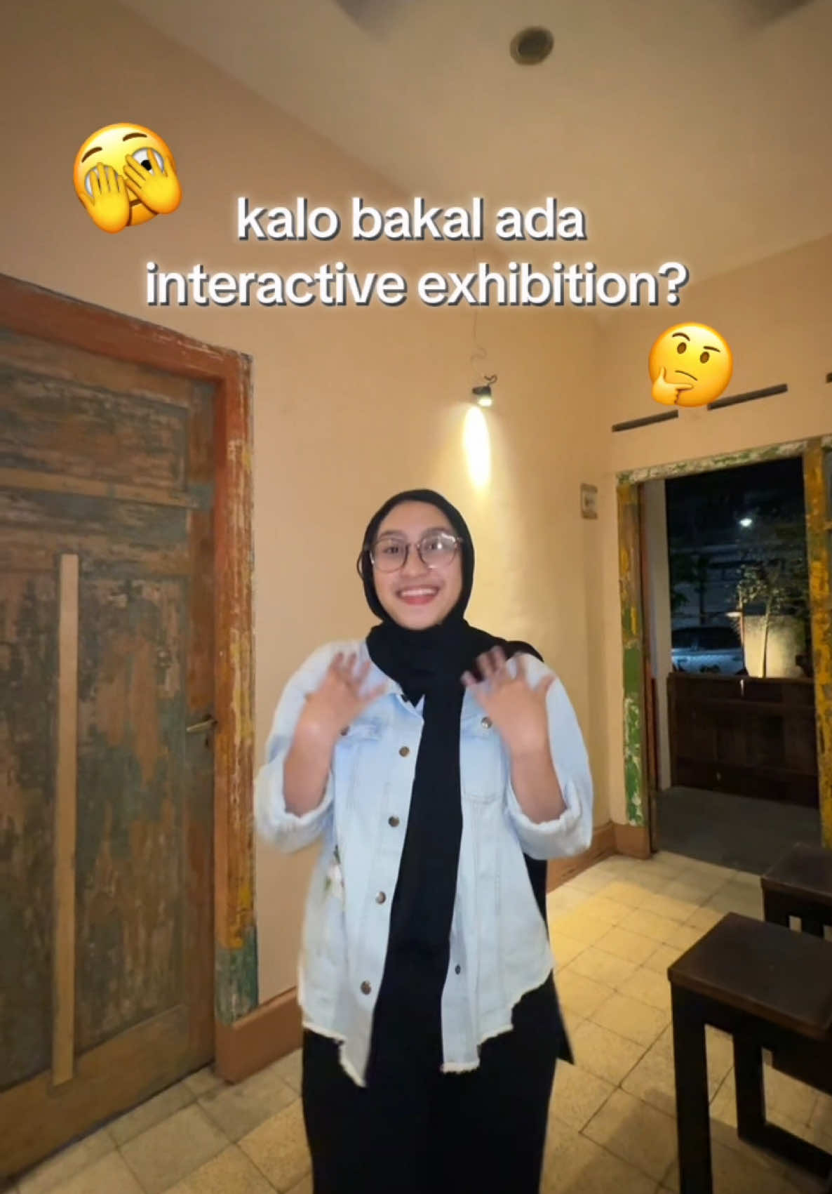 Interactive Exhibition ⁉️🧐 mau tau aja apa mau tau bangeeett nih gusy 🫣 Youthquake si project kece dari IFL hadir untuk ngajak kalian datang ke interactive exhibition nih 🤫🙌🏻 Staytune terus yaa! Don’t forget like comment and share 🚀 💌  #mahasiswamalang #malang #ifl #fyp #exhibition #mainmalang #dateideas